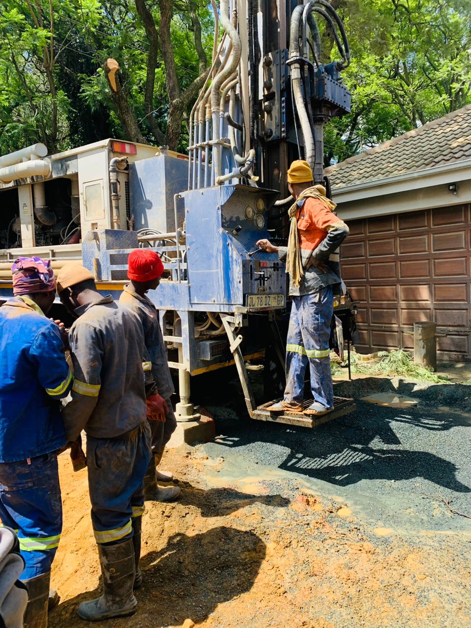 8e163862-df17-4e4c-9c08-863ad7d2928d